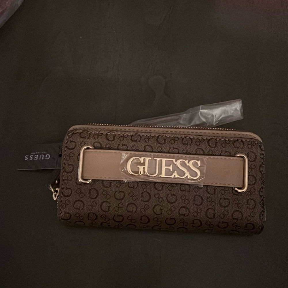 GUESS Wallet NWT